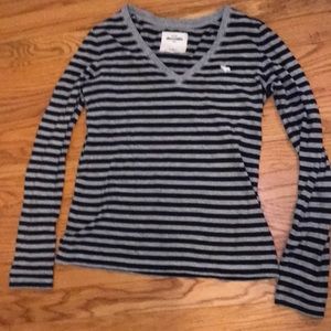 Lon sleeves striped top